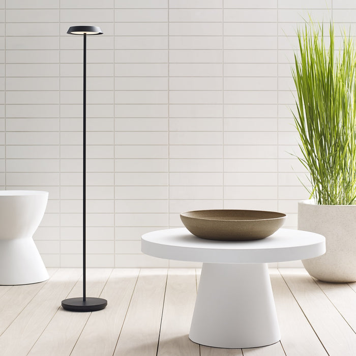 Tepa Medium Rechargeable LED Floor Lamp