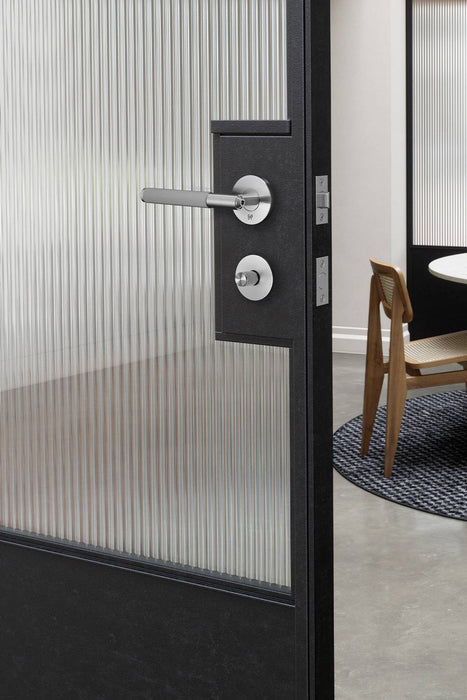 DOOR HANDLE / PRIVACY / LINEAR - Lifestyle 1