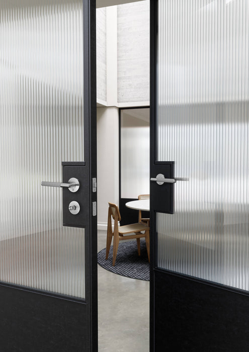DOOR HANDLE / PRIVACY / LINEAR - Lifestyle 2