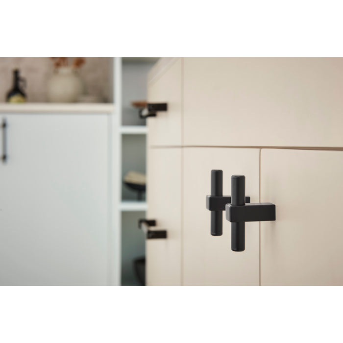 Jeffrey Alexander Larkin 2-3/8" Length Bar Knob