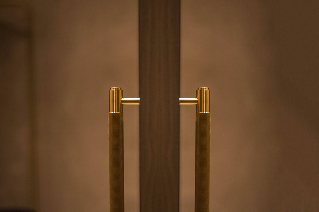 CLOSET BAR / DOUBLE-SIDED / CROSS - Lifestyle 1