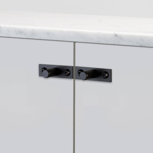FURNITURE KNOB / PLATE / LINEAR - Packshot 1
